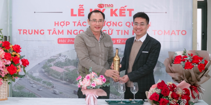 LỄ KÝ KẾT HỢP TÁC NHƯỢNG QUYỀN TRUNG TÂM NGOẠI NGỮ TIN HỌC: TOMATO DƯƠNG KINH HẢI PHÒNG