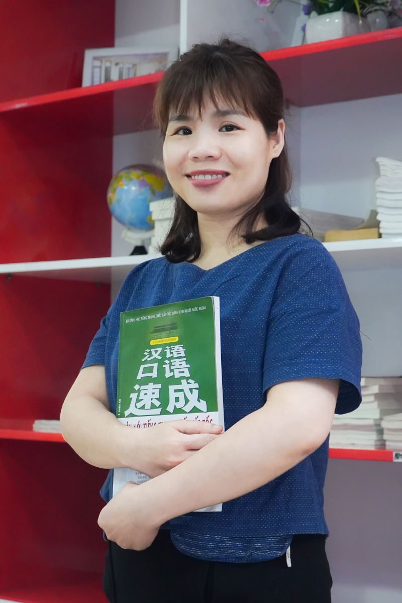 Cô Nguyễn Lê Huyền